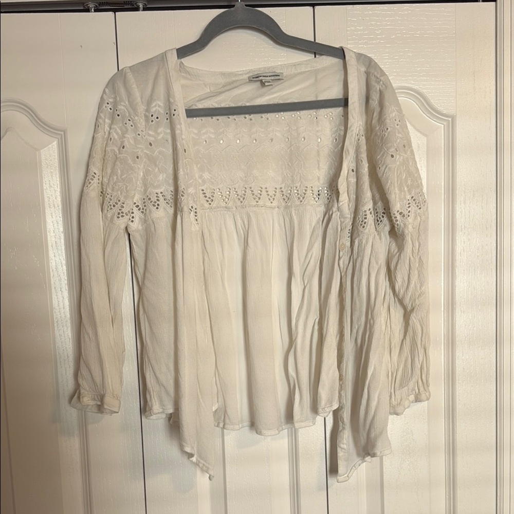 American Eagle Cream Asymmetrical 3/4 Sleeve Blouse